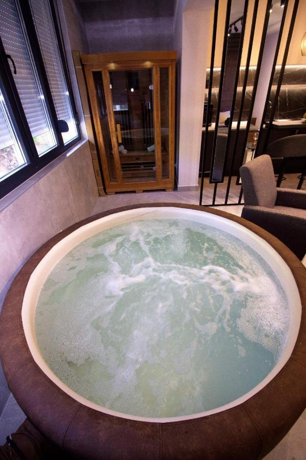 מוסטר Jacuzzi Sauna Selfcheckin Mystic מראה חיצוני תמונה
